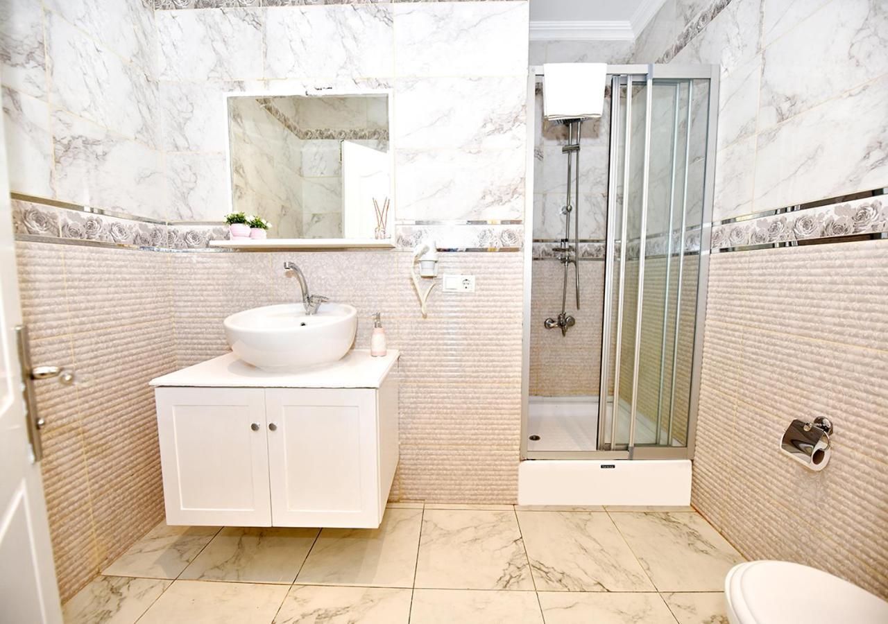 Royal Garden Suite And Hotel Istanbul Eksteriør bilde