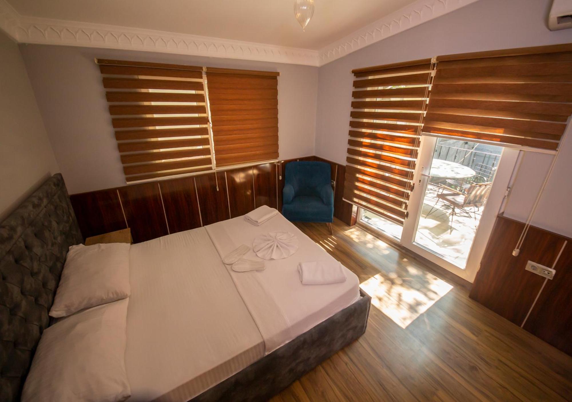 Royal Garden Suite And Hotel Istanbul Eksteriør bilde
